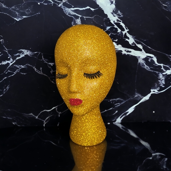 Mannequin Head - Picture 3 of 3